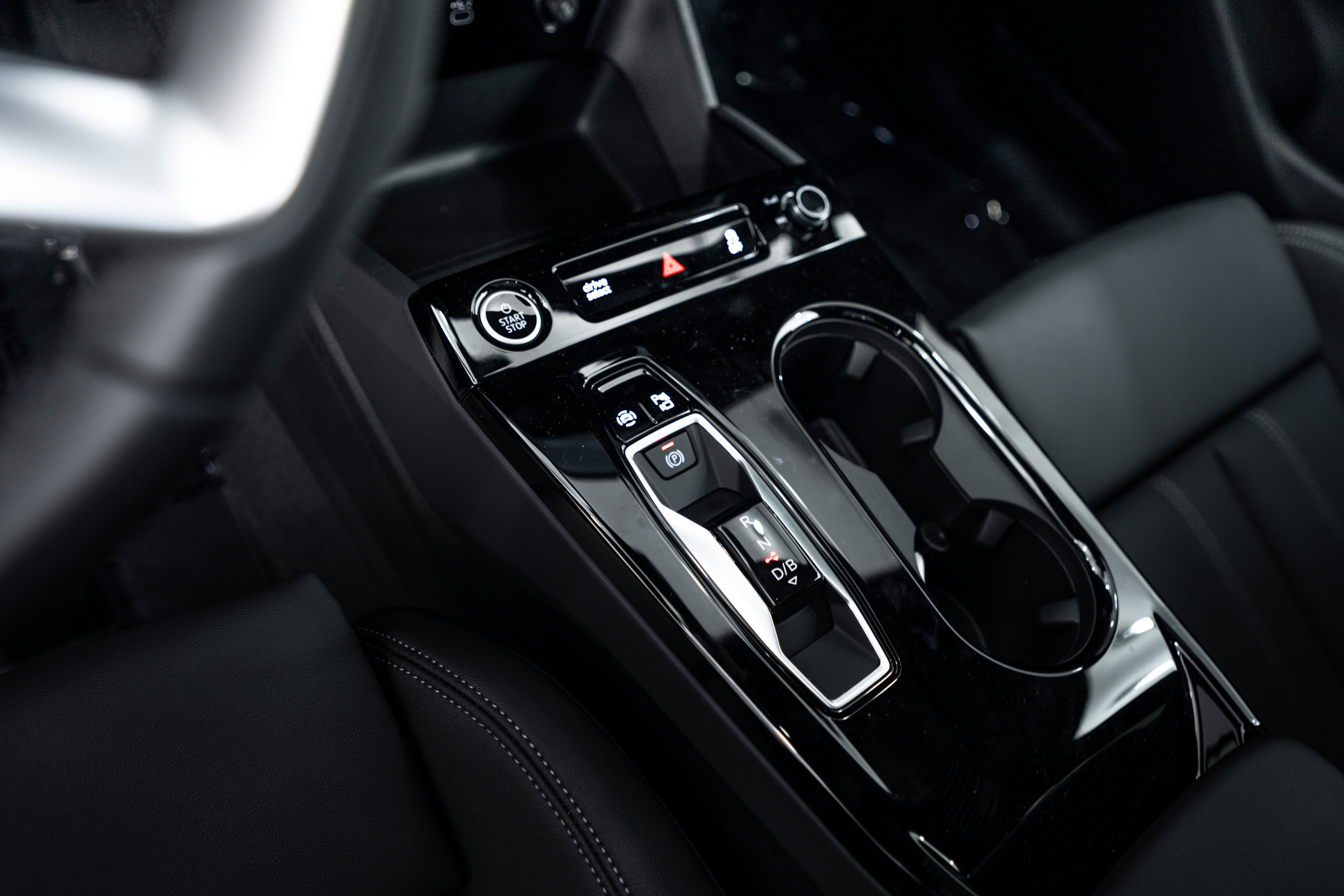 New 2027 Audi Q6 e-tron Premium Plus AWD/4WD image 10