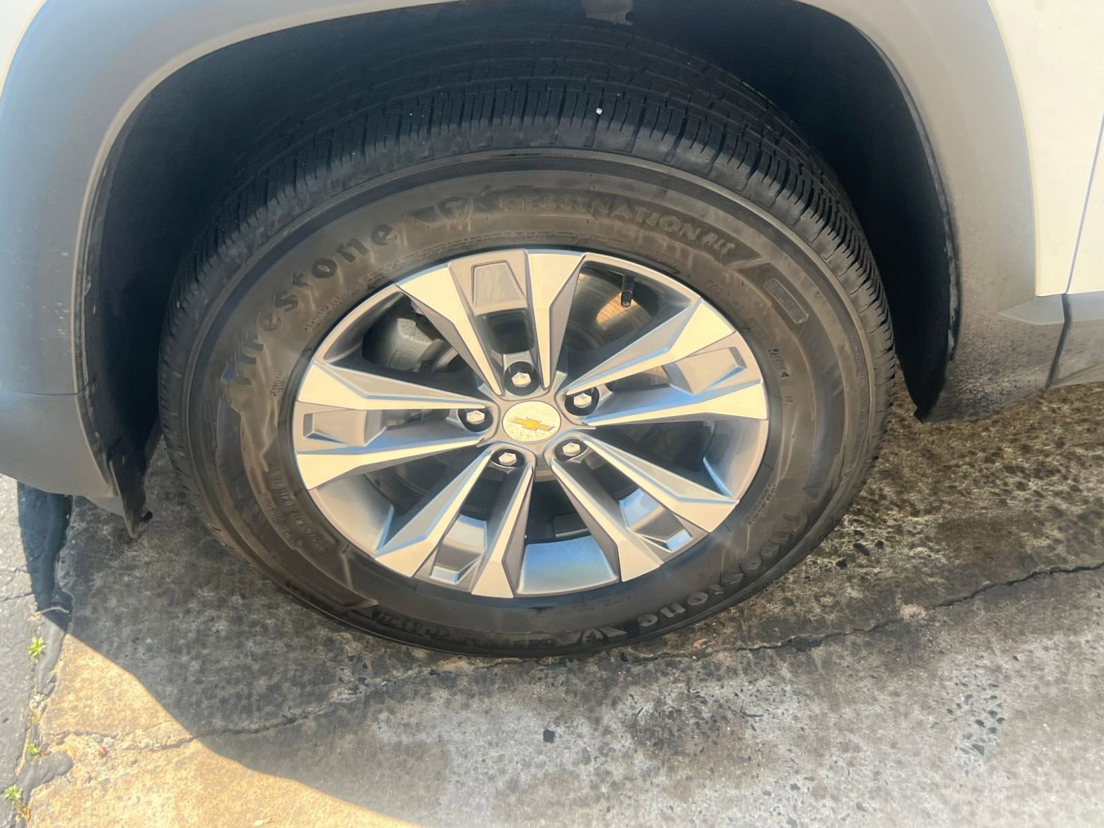 Used 2025 Chevrolet Equinox LT FWD image 24
