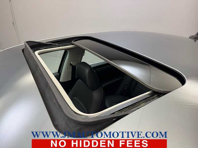 Used 2021 Volkswagen Passat 2.0T SE image 10