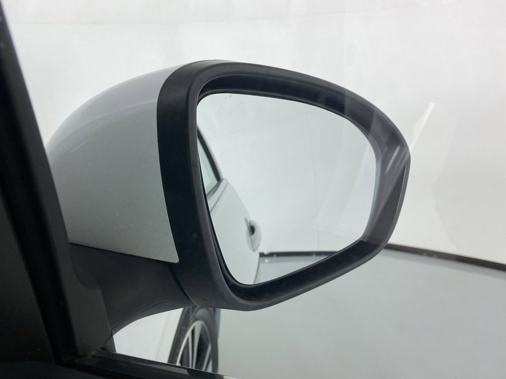 Used 2023 Nissan Sentra SV image 9