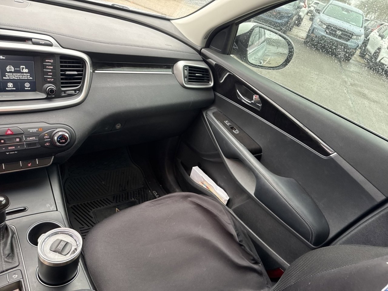 Used 2017 Kia Sorento LX w/ LX Convenience Package image 28
