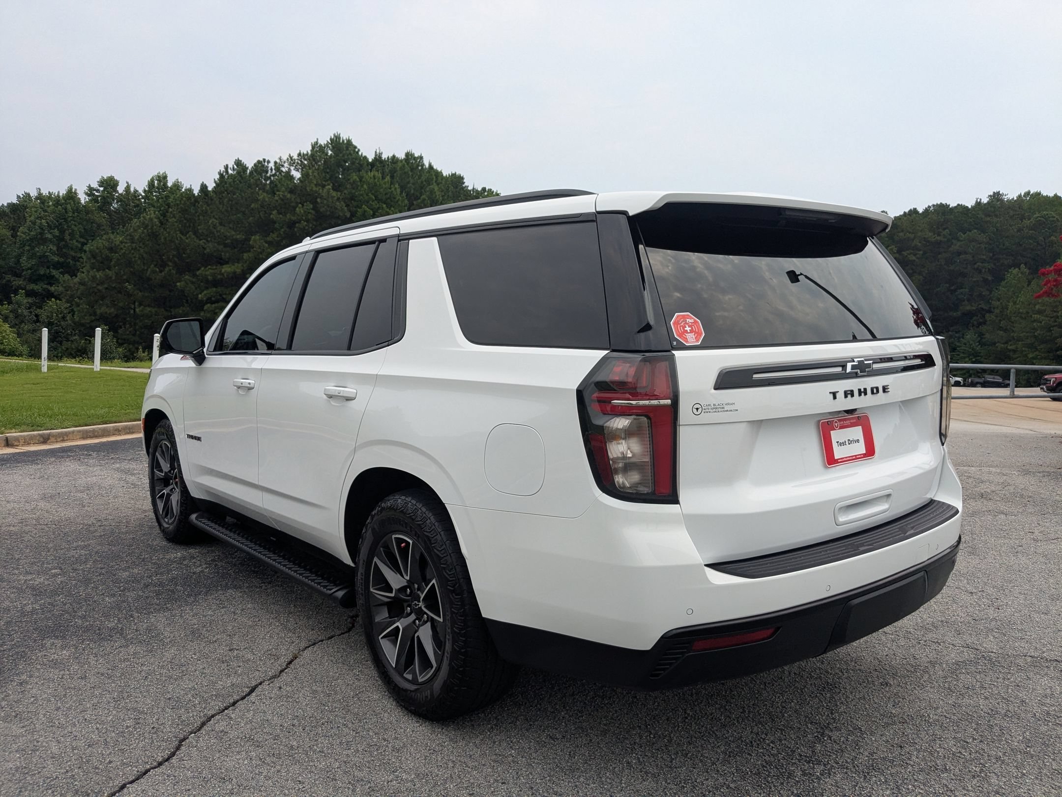 Used 2023 Chevrolet Tahoe Z71 w/ Z71 Off-Road Package AWD/4WD image 7