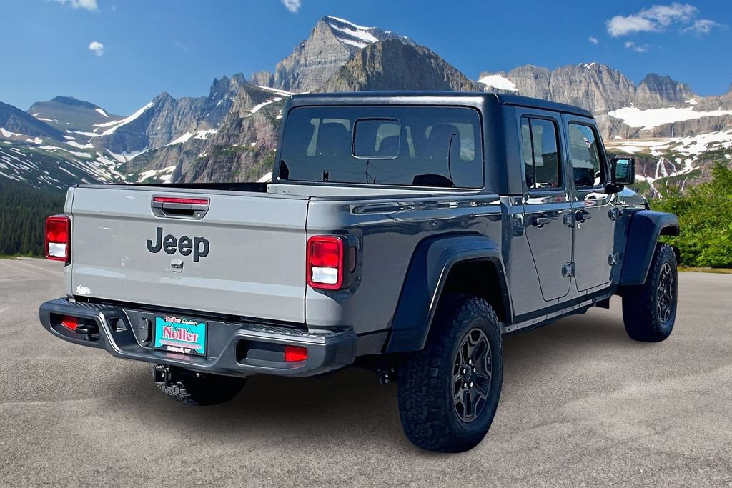 Used 2023 Jeep Gladiator Sport AWD/4WD image 2