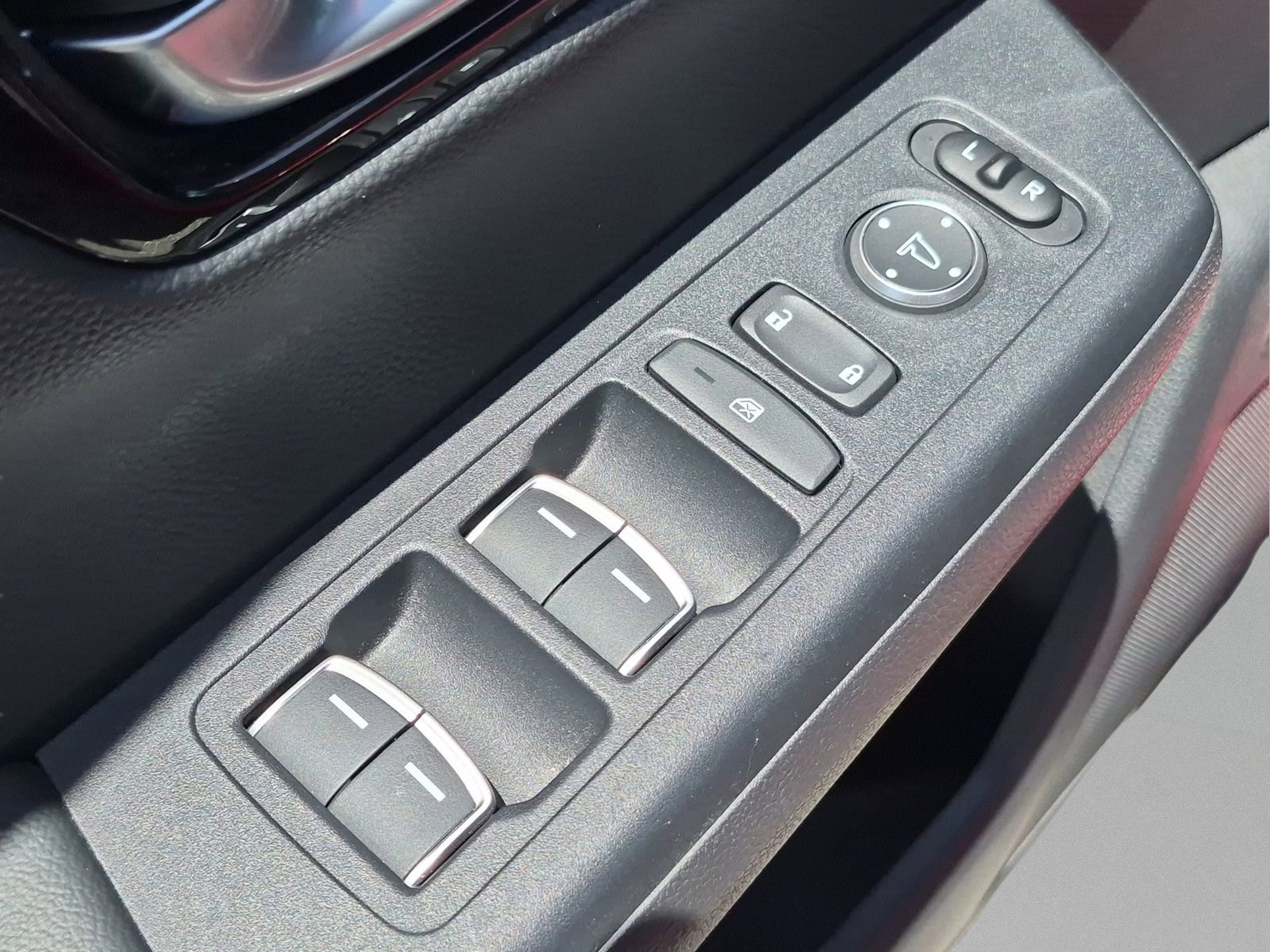 Used 2024 Honda CR-V Sport Touring image 16