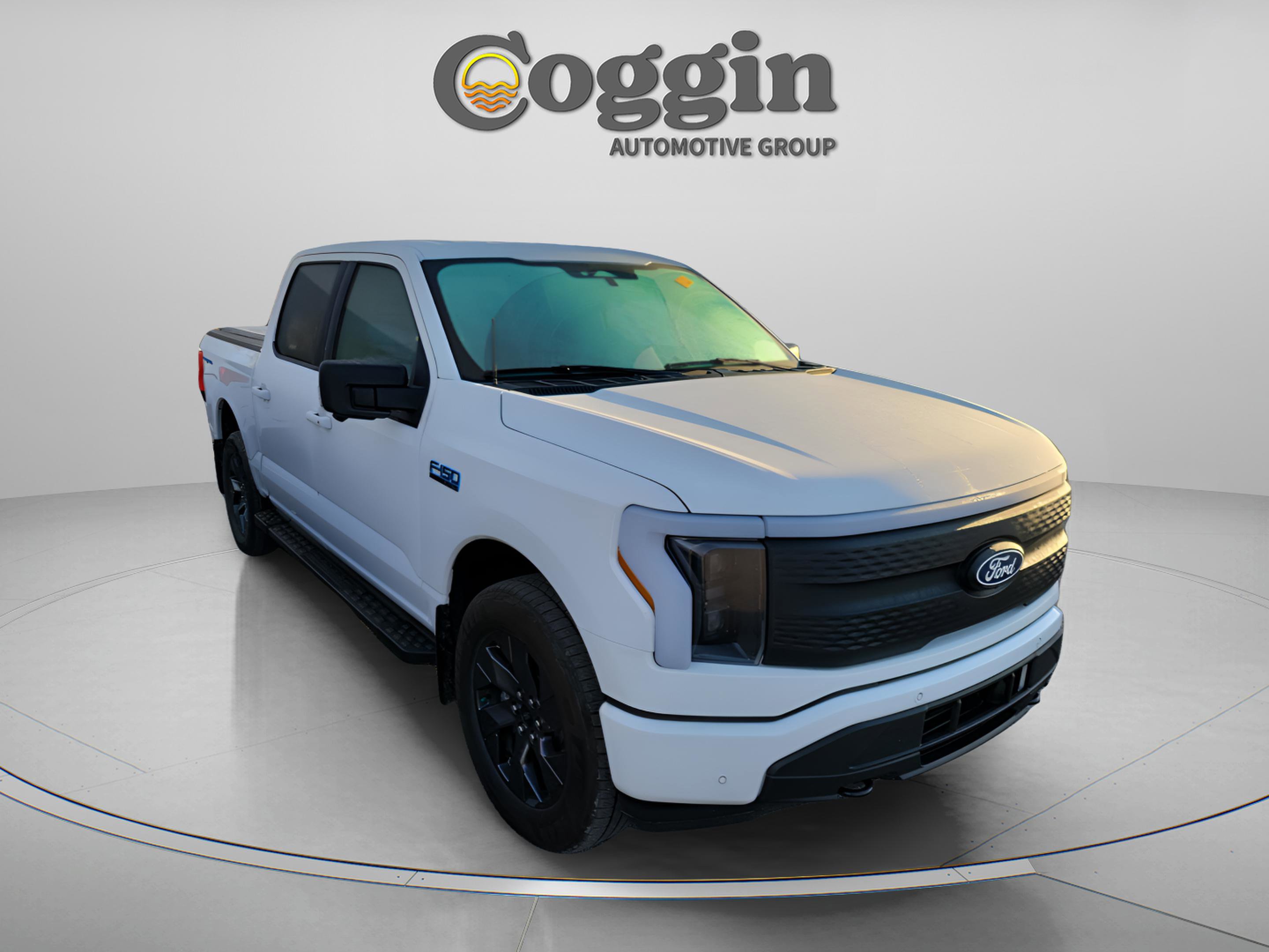 Used 2024 Ford F150 Lightning Flash image 4