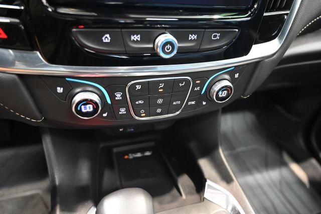 Used 2022 Chevrolet Traverse Premier w/ LPO, Floor Liner Package AWD/4WD image 18