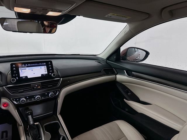 Used 2018 Honda Accord Touring image 25