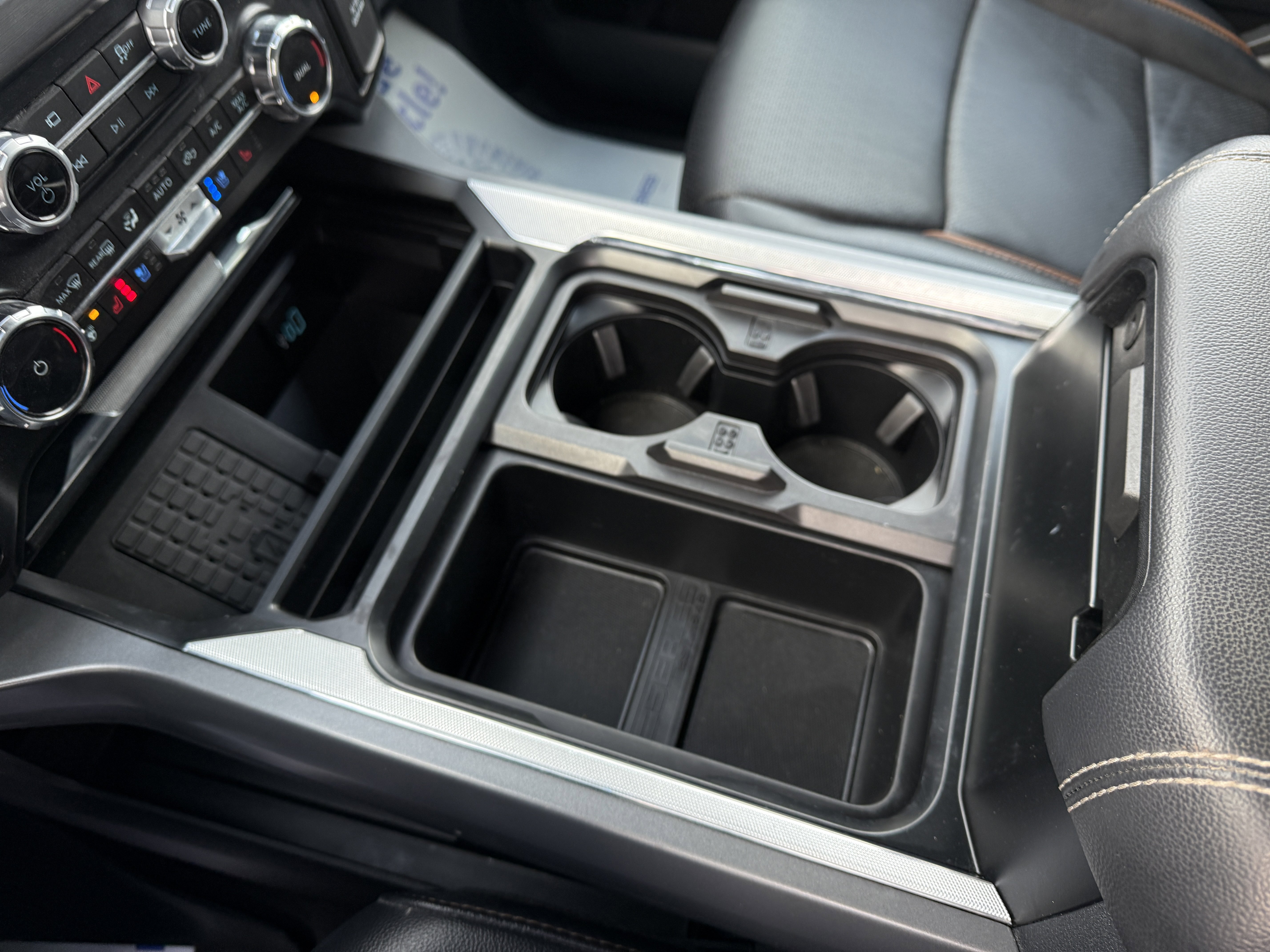 Used 2025 Ford F450 Lariat w/ FX4 Off-Road Package image 22