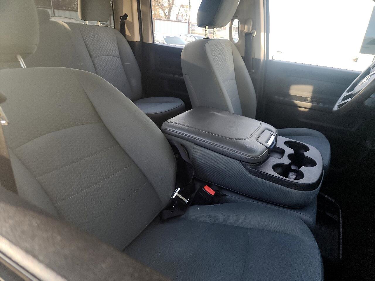 Used 2017 RAM 3500 Tradesman w/ Chrome Appearance Group image 23