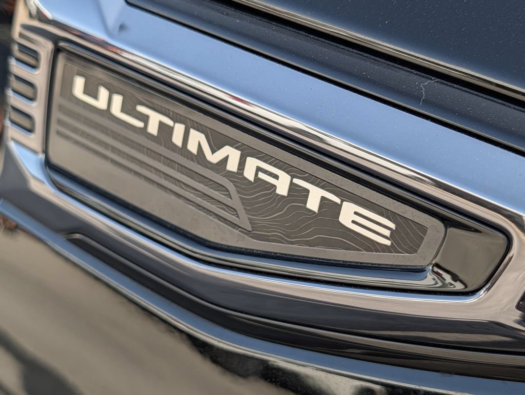 New 2025 GMC Yukon Denali Ultimate AWD/4WD image 38