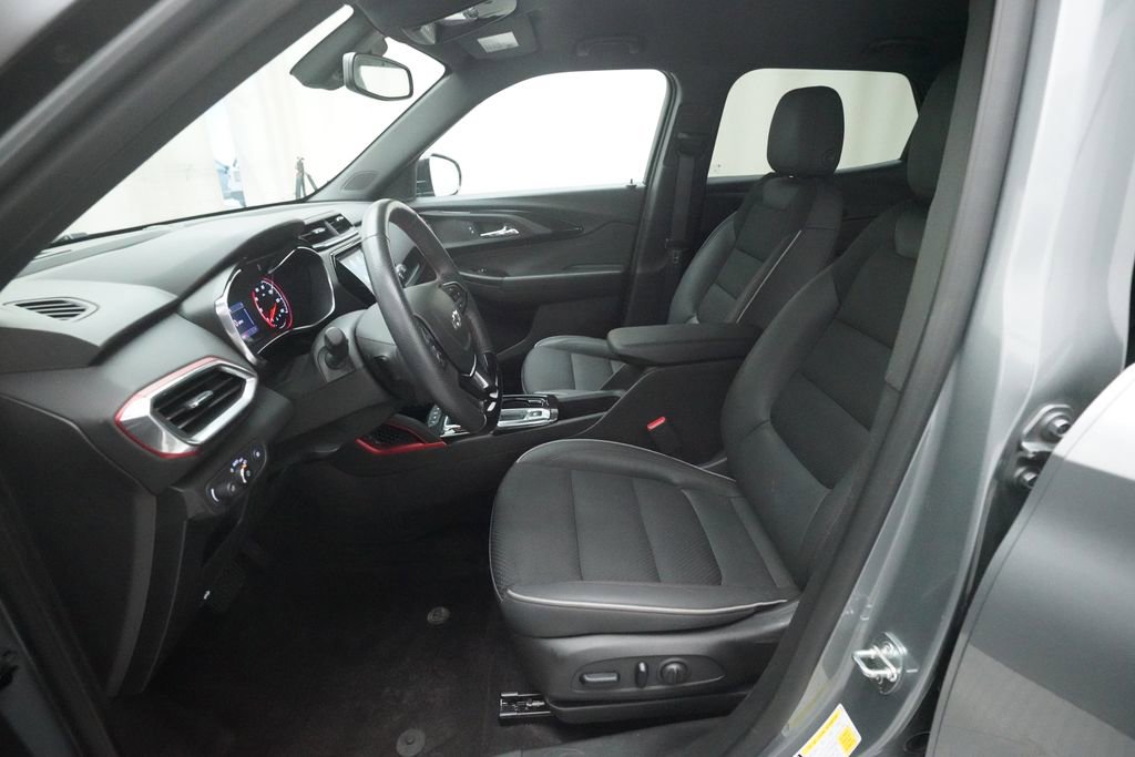 Used 2023 Chevrolet TrailBlazer RS w/ Technology Package image 7