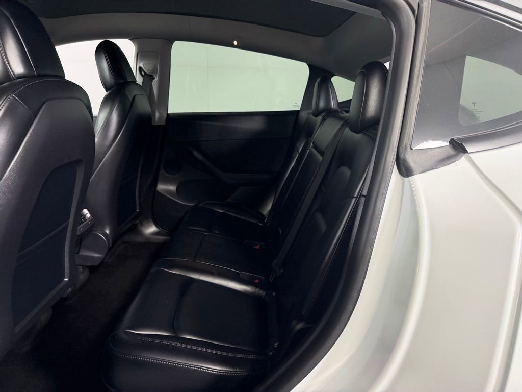 Used 2021 Tesla Model Y Long Range image 24