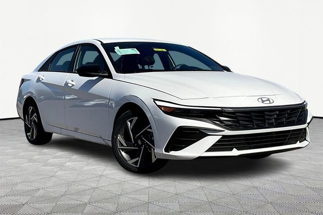 New 2025 Hyundai Elantra SEL image 1