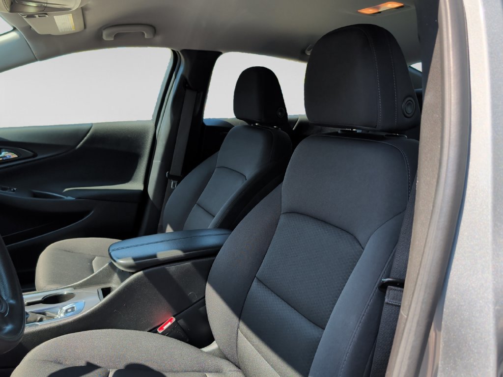 Used 2024 Chevrolet Malibu LT FWD image 17