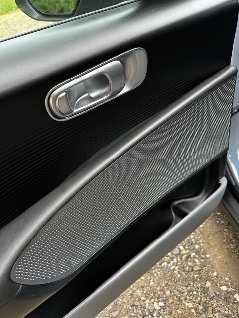 Certified 2025 Hyundai Ioniq 6 SE RWD image 10
