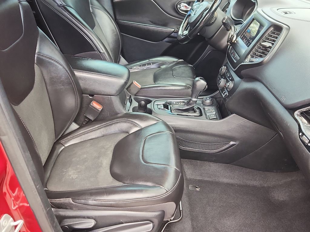 Used 2021 Jeep Cherokee Latitude Plus image 14
