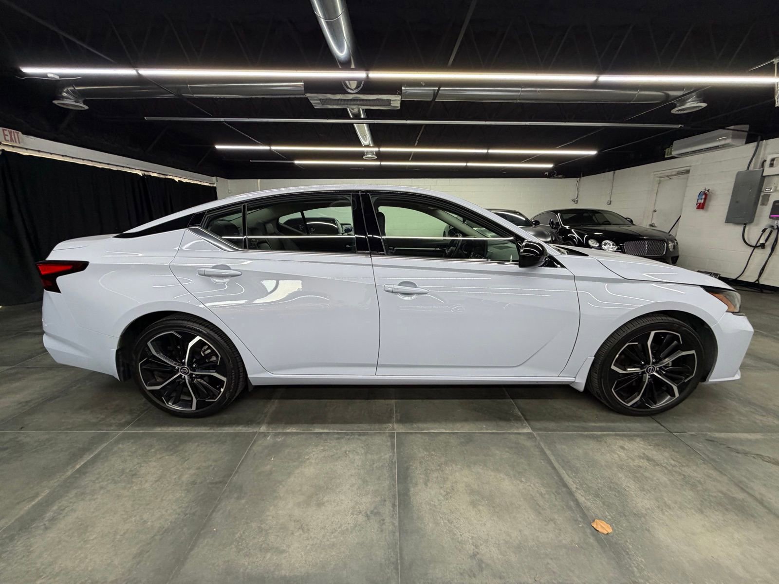 Used 2024 Nissan Altima 2.5 SR w/ SR Premium Package image 8