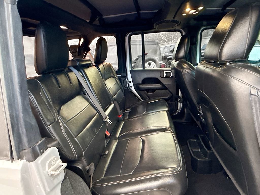 Used 2022 Jeep Wrangler Unlimited Sahara w/ Cold Weather Group image 31