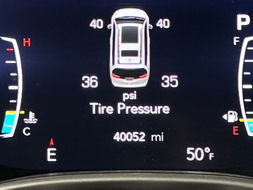 Used 2024 Chrysler Pacifica Touring-L image 15