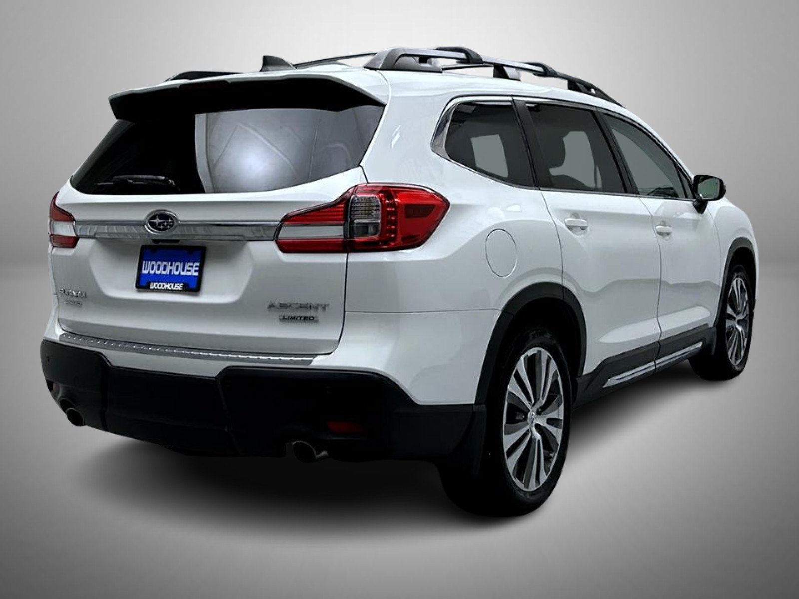 Used 2022 Subaru Ascent Limited w/ Technology Package AWD/4WD image 5