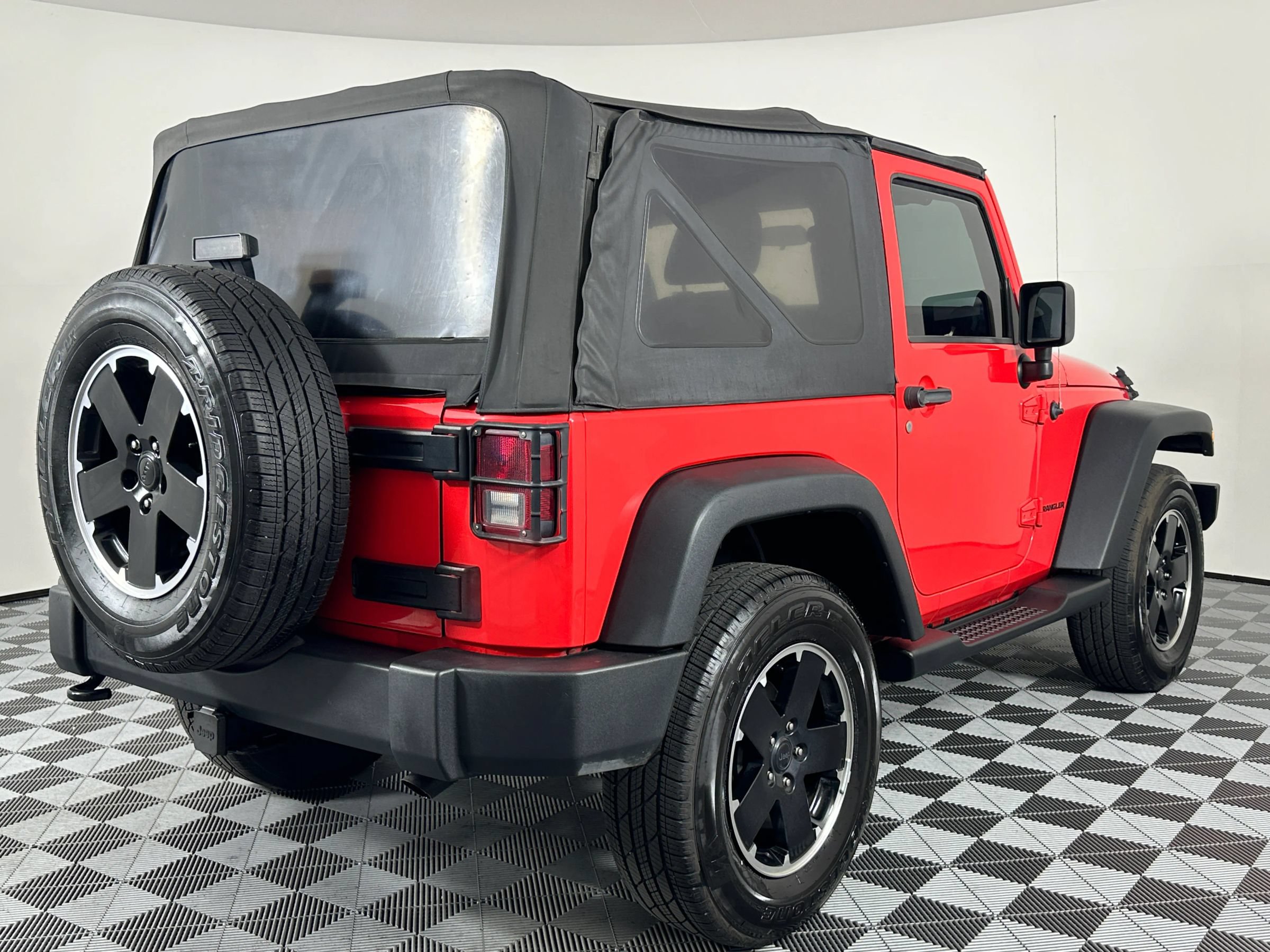 Used 2013 Jeep Wrangler Sport w/ Connectivity Group AWD/4WD image 8