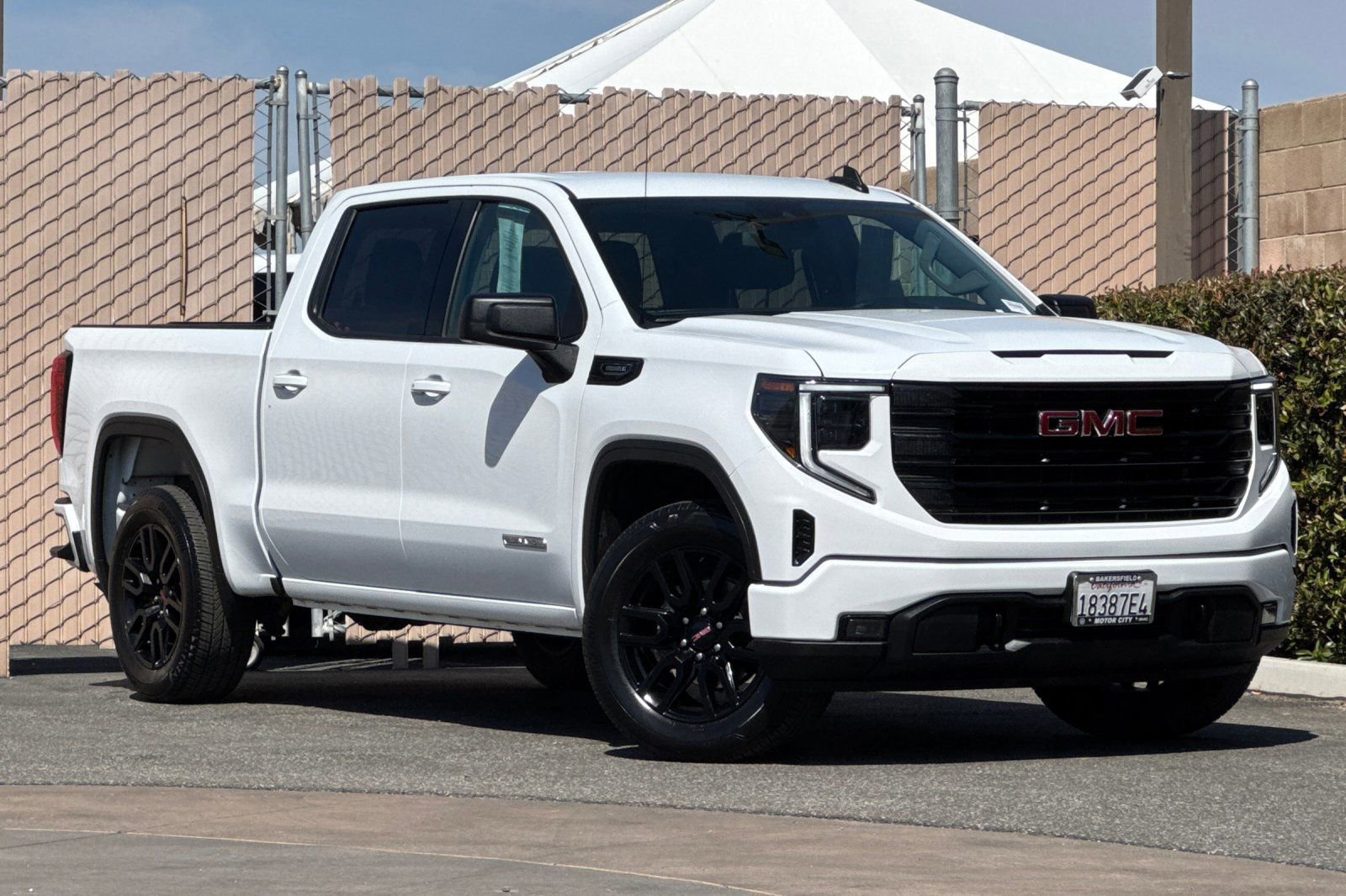 Certified 2025 GMC Sierra 1500 Elevation RWD image 2