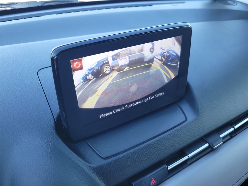 Used 2020 Toyota Yaris XLE image 14