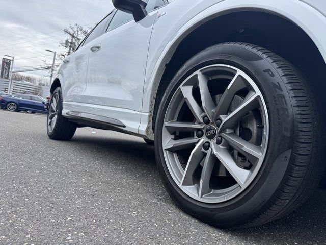 Certified 2023 Audi Q3 2.0T Premium w/ Black Optic Sport Package image 9