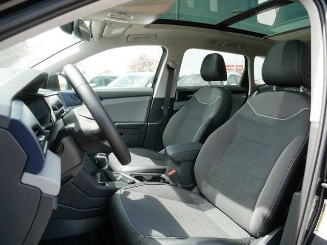 Certified 2023 Volkswagen Taos SE w/ Panoramic Sunroof Package AWD/4WD image 14