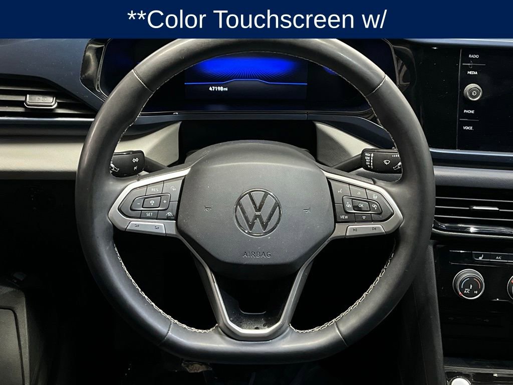 Certified 2023 Volkswagen Taos SE w/ Panoramic Sunroof Package image 9