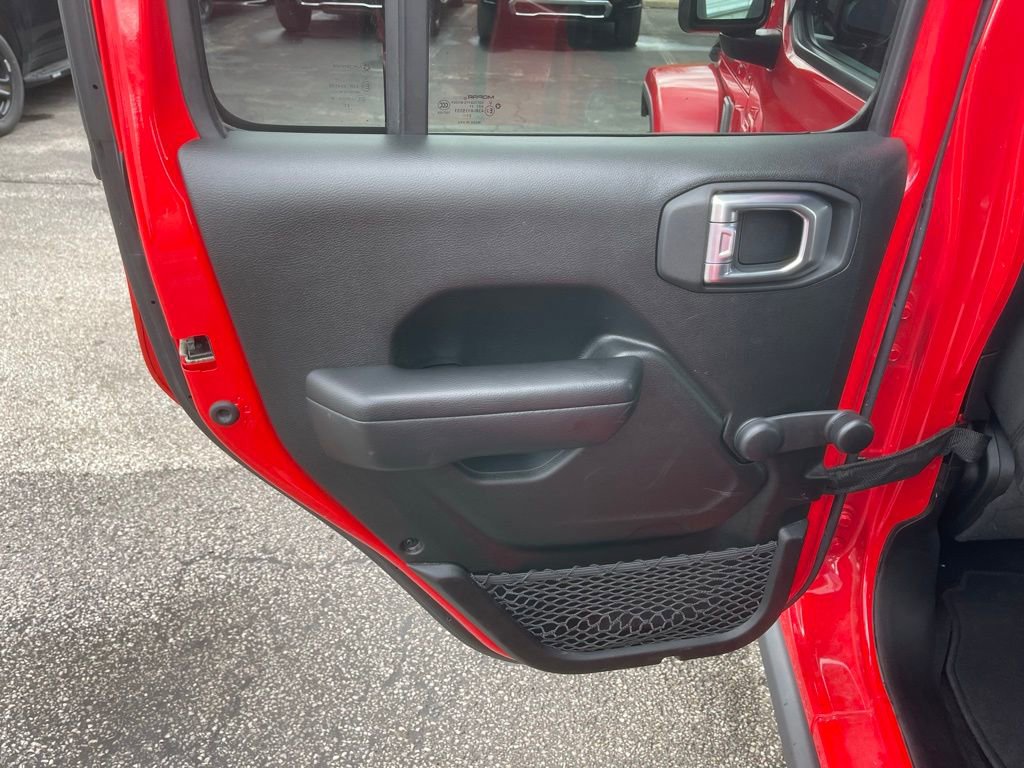 Used 2021 Jeep Gladiator Sport image 20