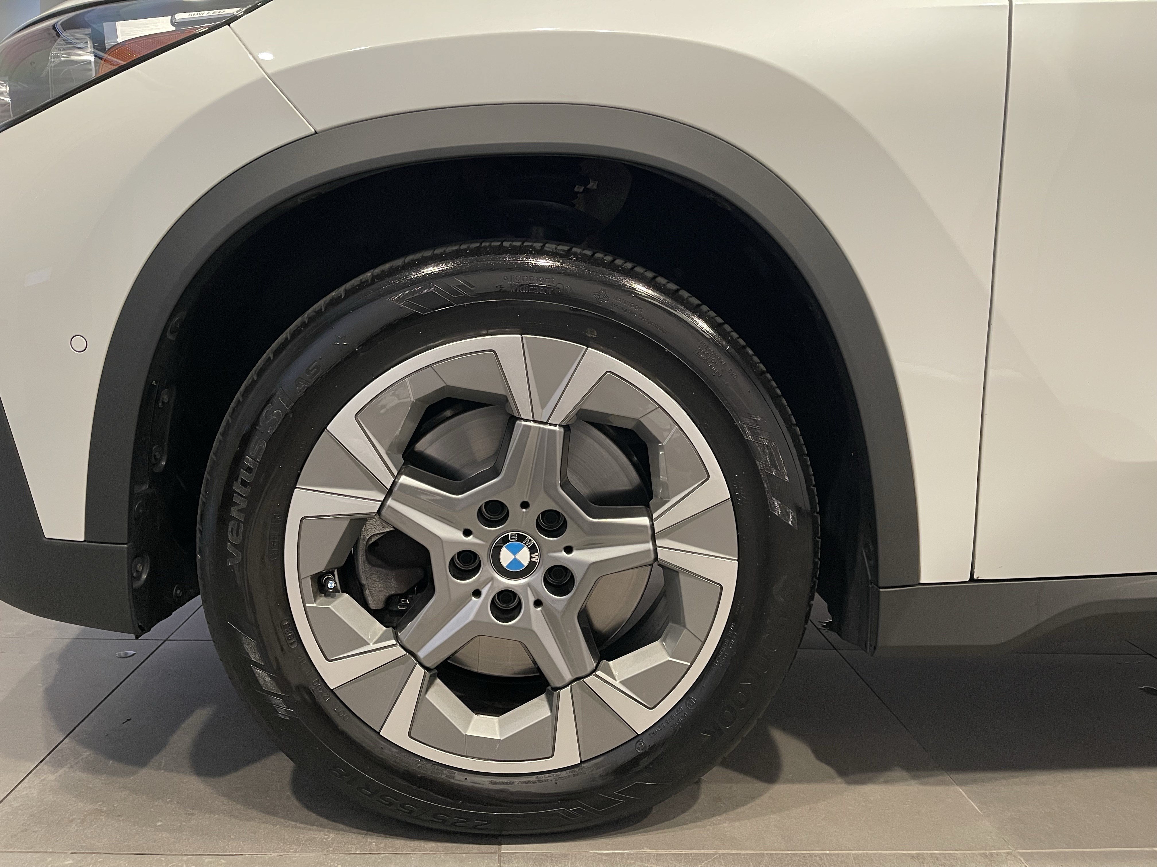 Certified 2023 BMW X1 xDrive28i w/ Convenience Package AWD/4WD image 7