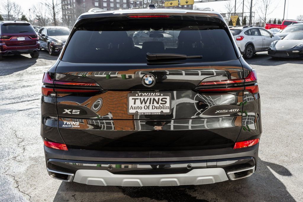 Used 2024 BMW X5 xDrive40i w/ Premium Essential Package image 42