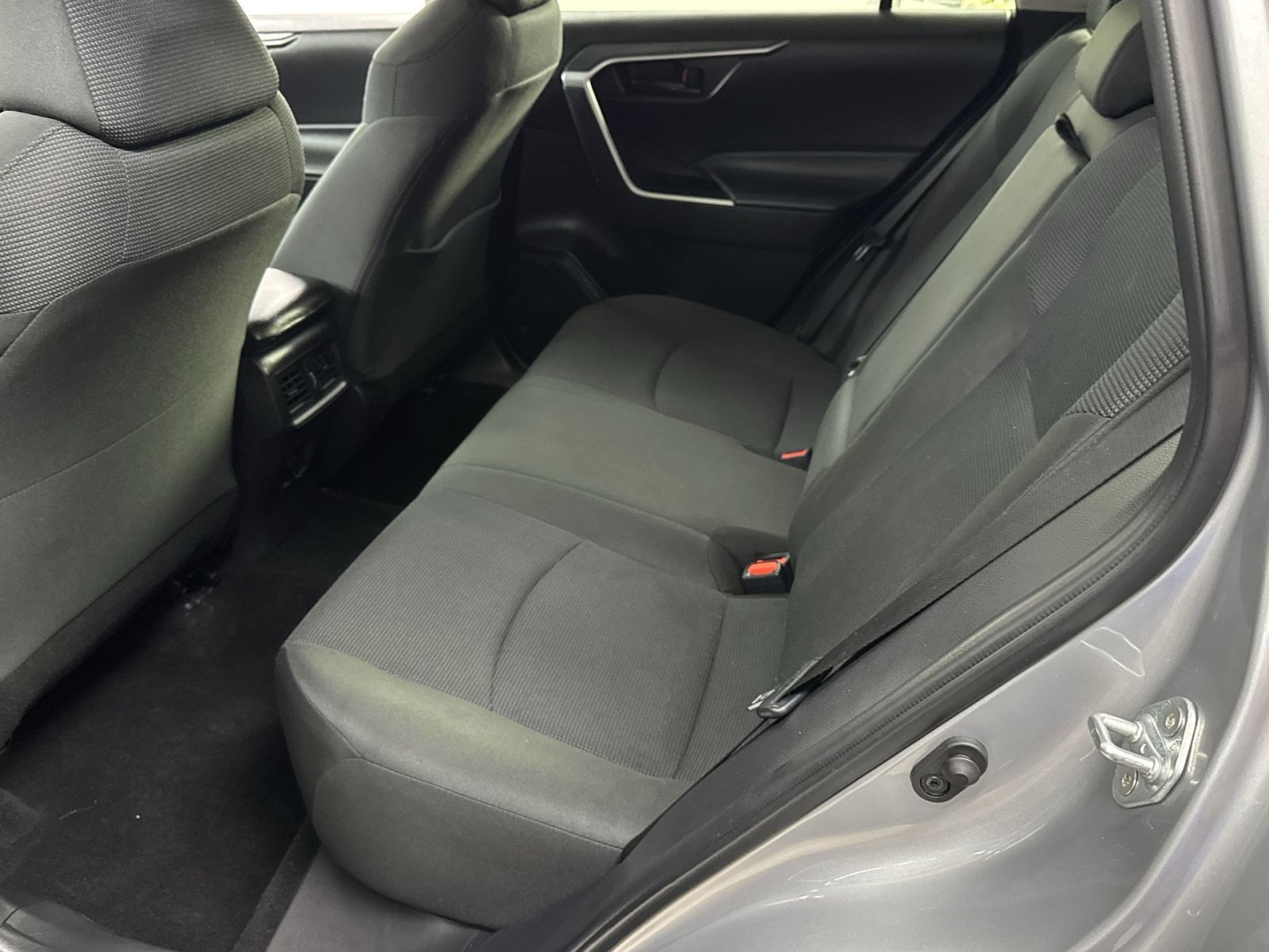 Used 2025 Toyota RAV4 LE AWD/4WD image 36