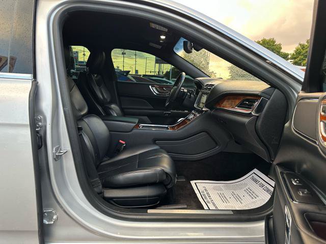 Used 2018 Lincoln Continental Premiere FWD image 12