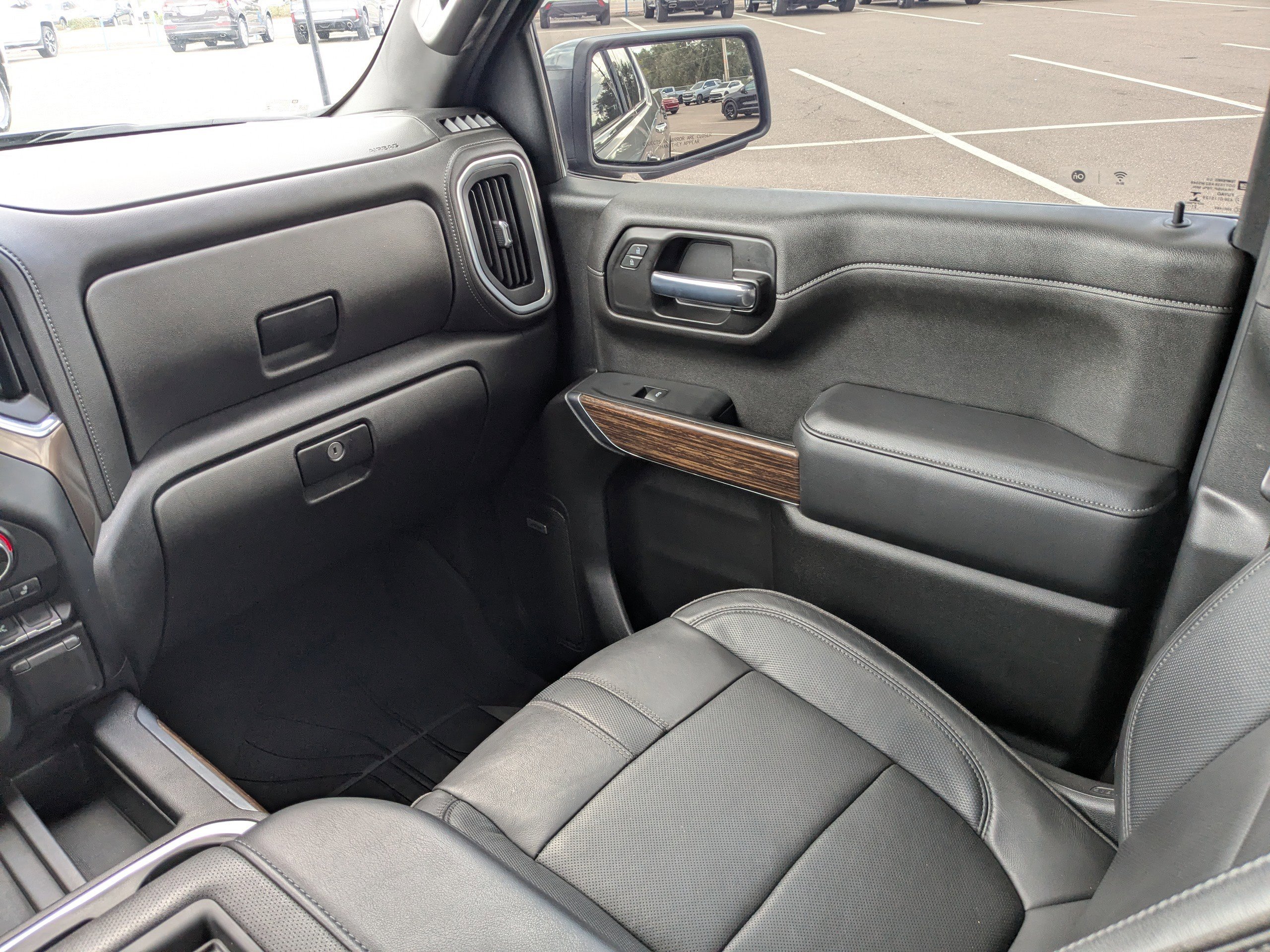 Used 2021 Chevrolet Silverado 1500 High Country image 17