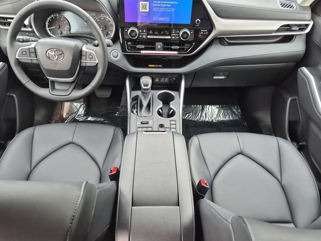 Certified 2026 Toyota Highlander XLE AWD/4WD image 29