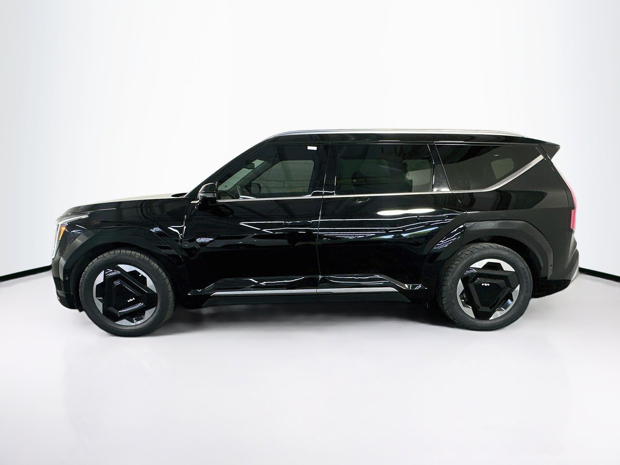 Used 2024 Kia EV9 Land AWD/4WD image 4
