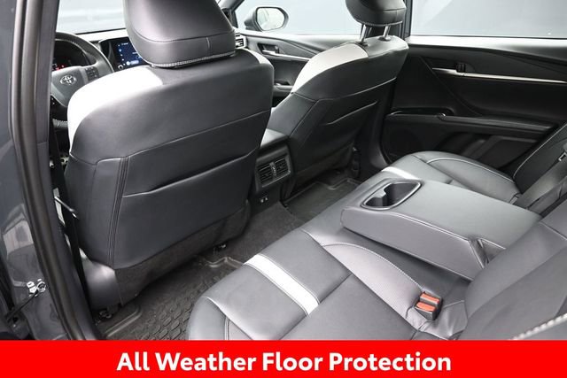 Used 2026 Toyota Camry SE AWD/4WD image 14