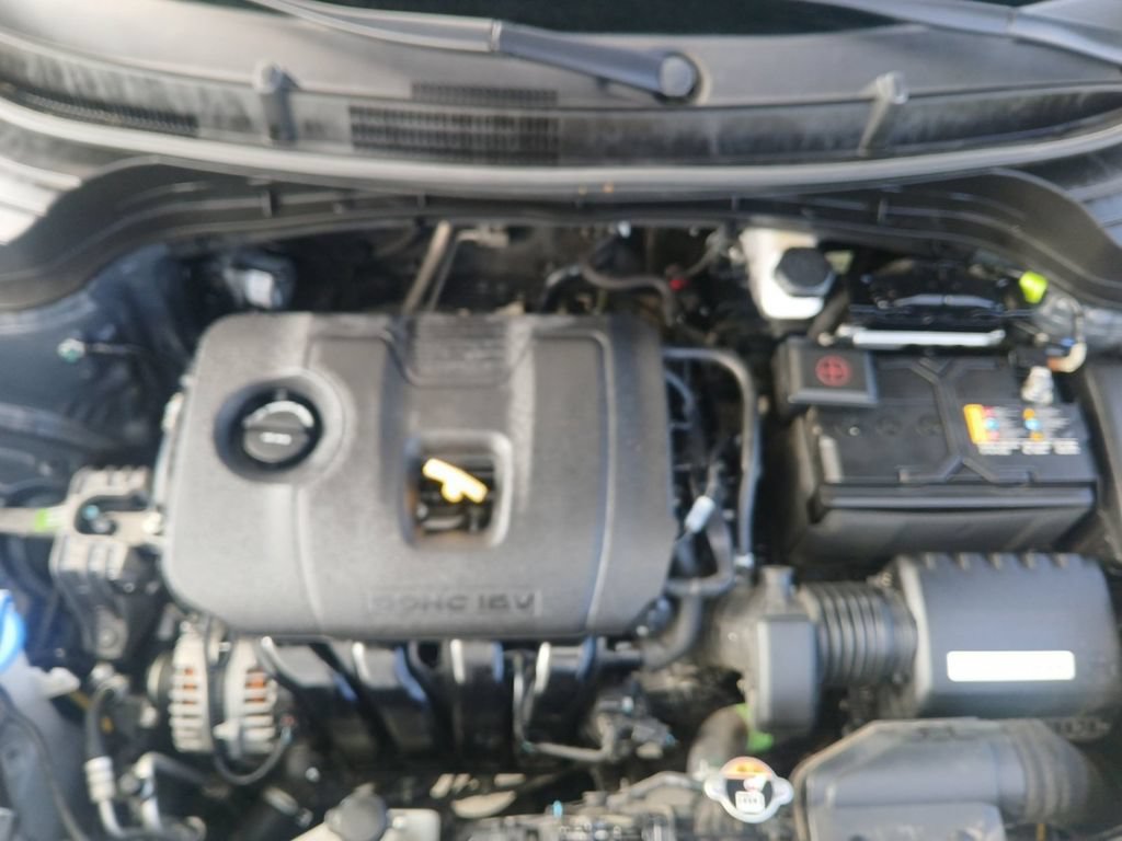 Used 2023 Kia Soul LX w/ LX Technology Package FWD image 9