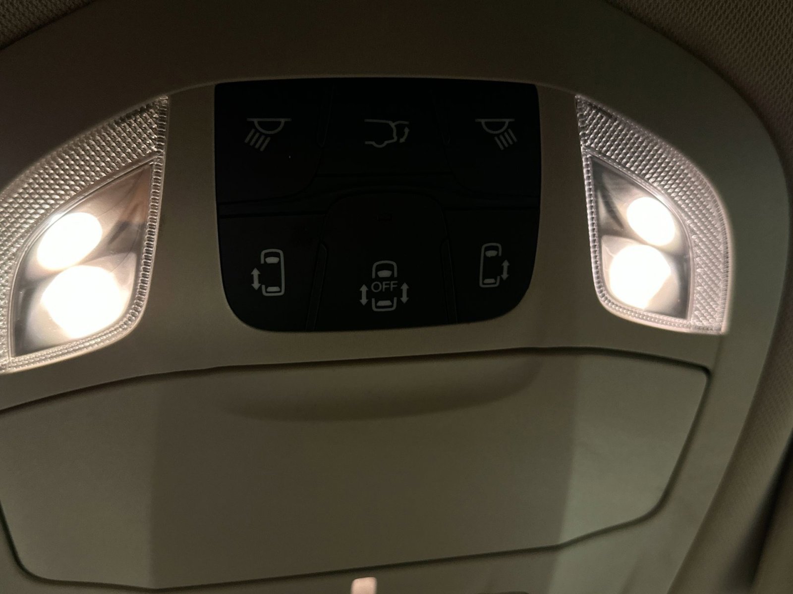 Used 2021 Chrysler Pacifica Touring-L image 26