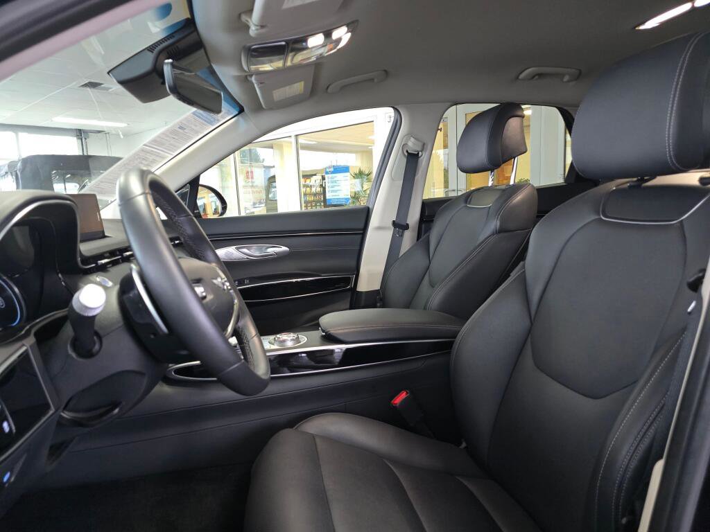 Used 2025 Genesis GV70 2.5T image 20