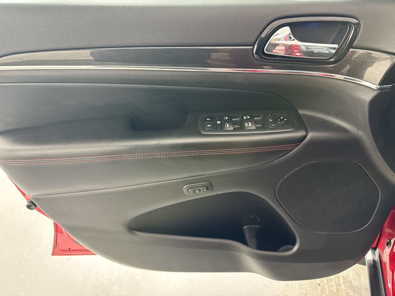Used 2019 Jeep Grand Cherokee Trailhawk w/ Trailhawk Luxury Group AWD/4WD image 23