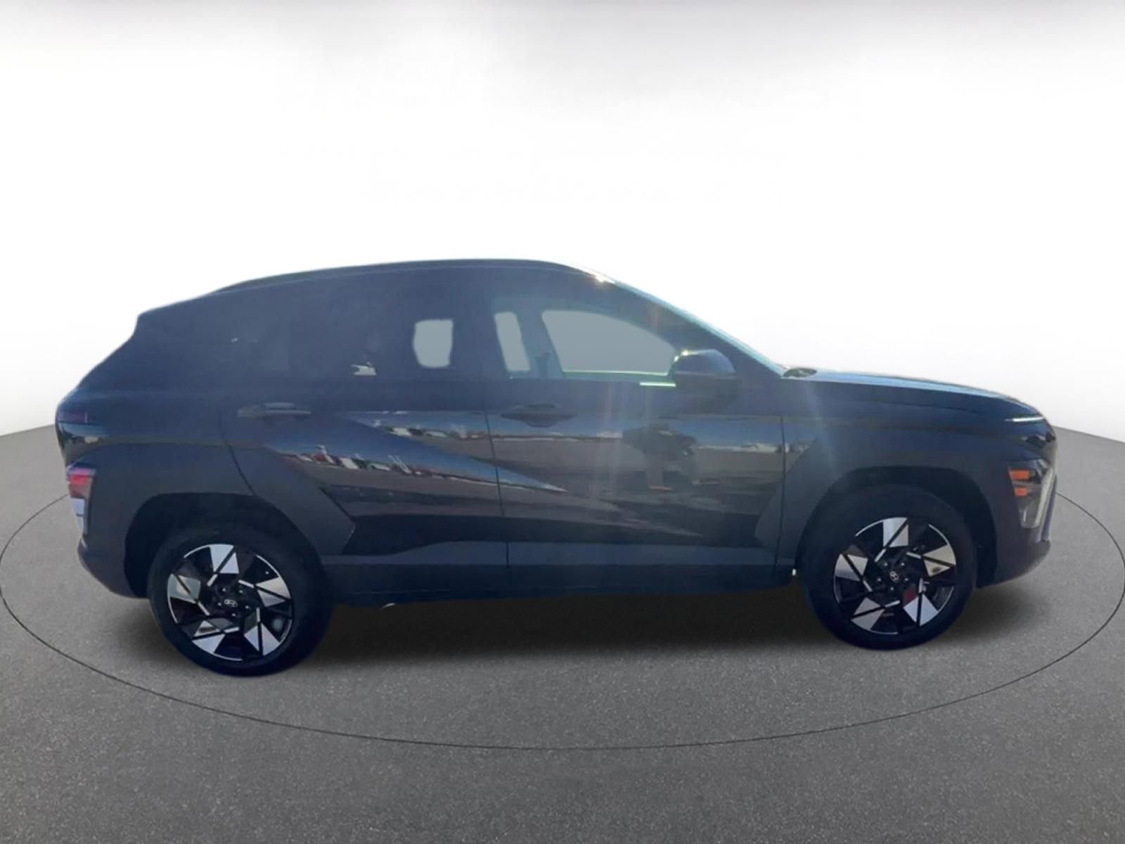 Used 2025 Hyundai Kona SEL image 16