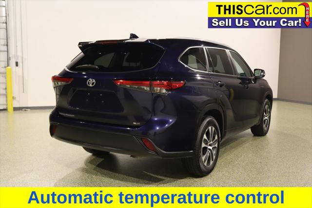 Used 2023 Toyota Highlander XLE image 7