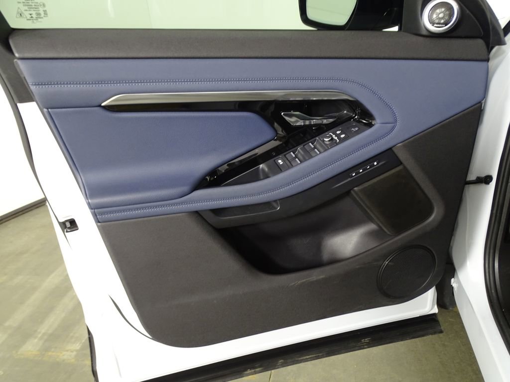 Used 2021 Land Rover Range Rover Evoque R-Dynamic S image 17