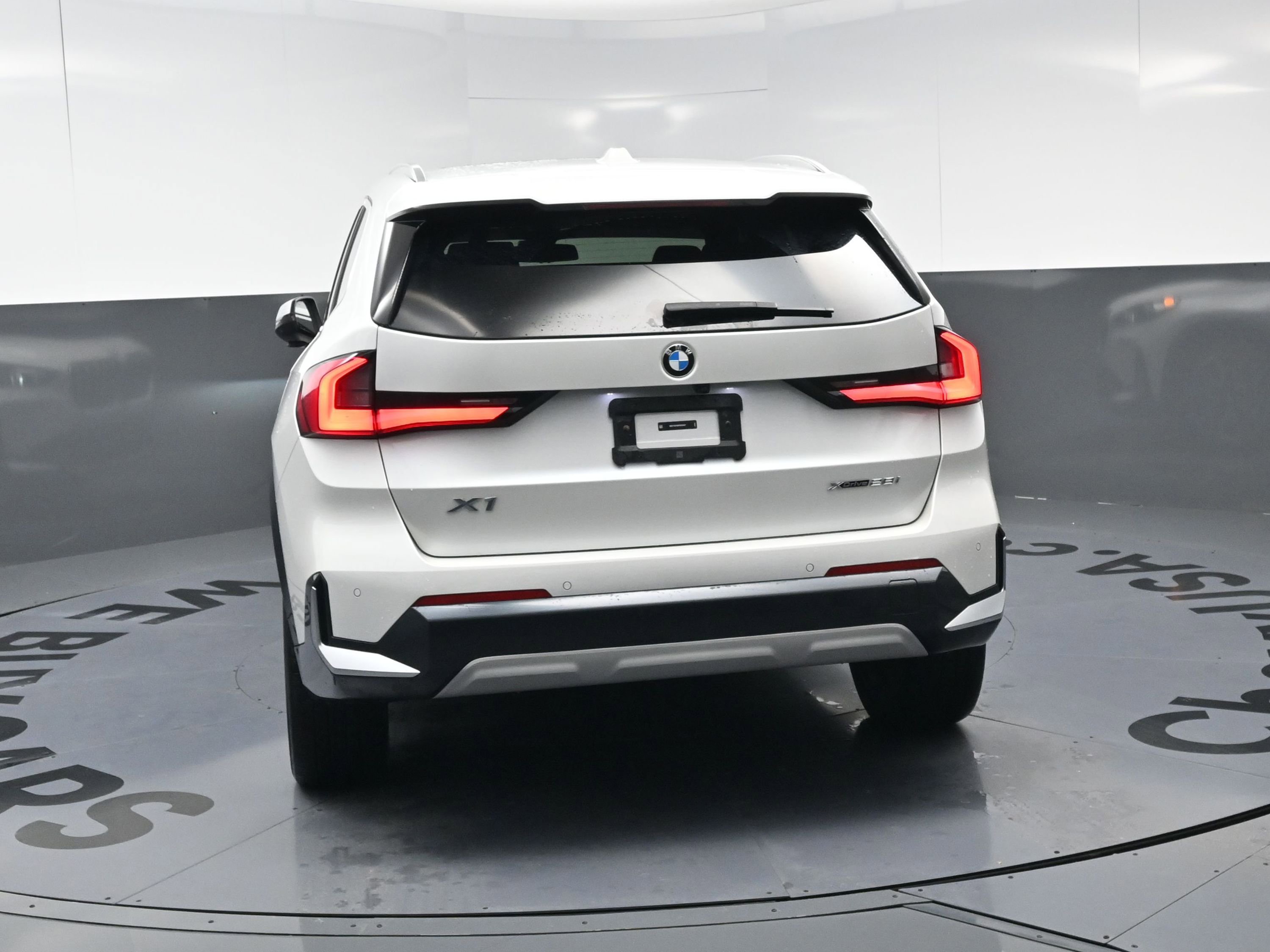 Used 2023 BMW X1 xDrive28i w/ Premium Package image 18