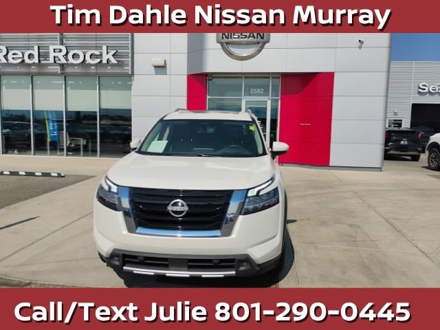 Used 2023 Nissan Pathfinder SL AWD/4WD image 3
