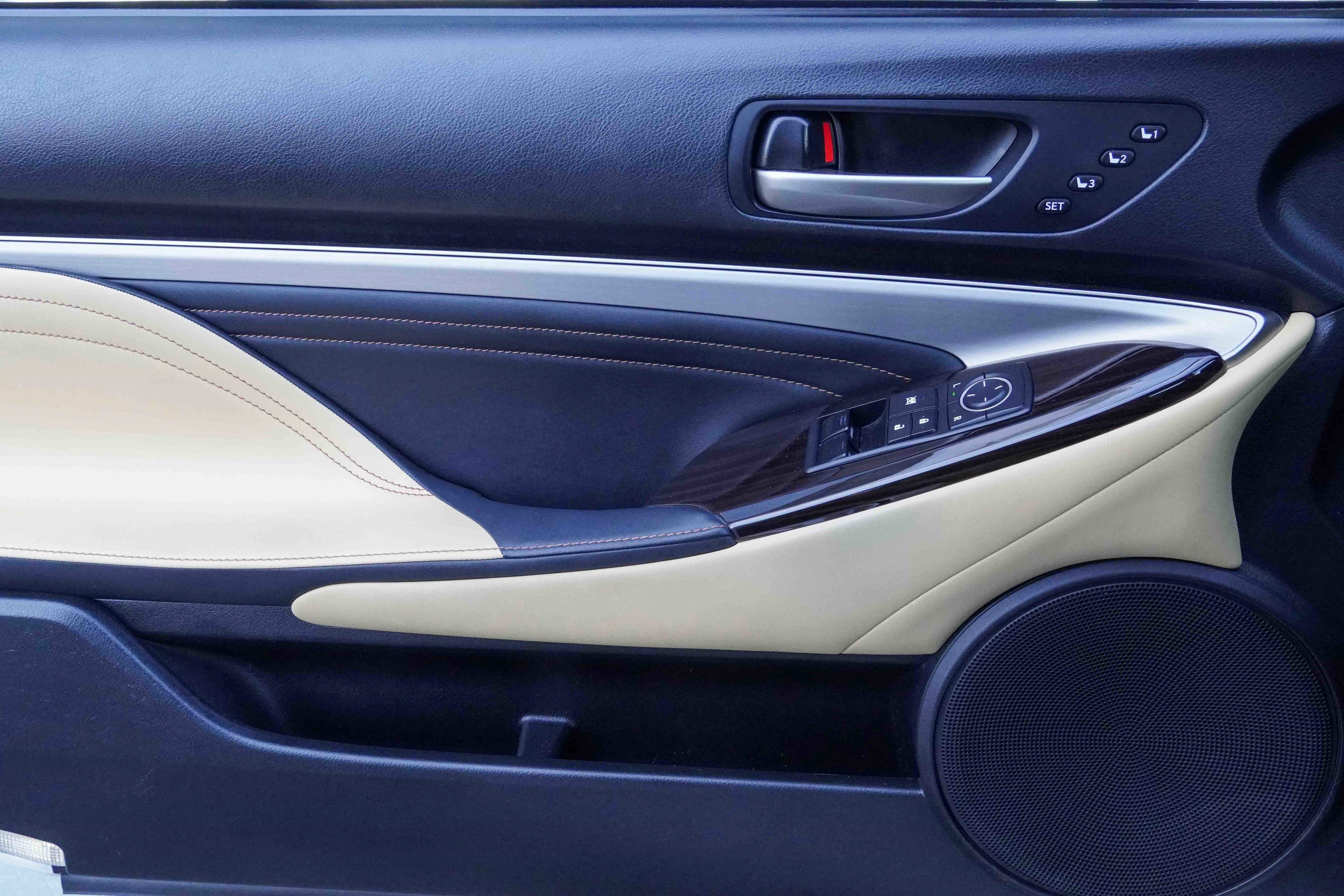 Used 2017 Lexus RC 200t image 29