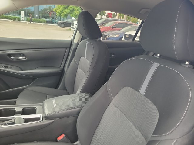 Certified 2022 Nissan Sentra SV FWD image 18
